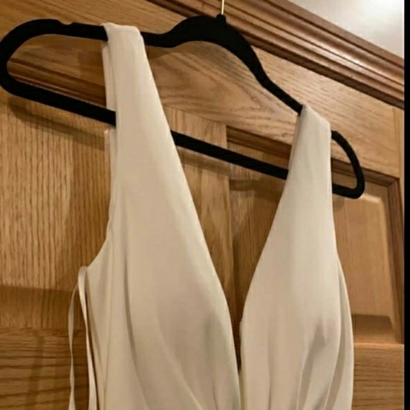 Jovani V-Neck Knotted Sleeveless Mermaid Gown - Picture 10 of 16